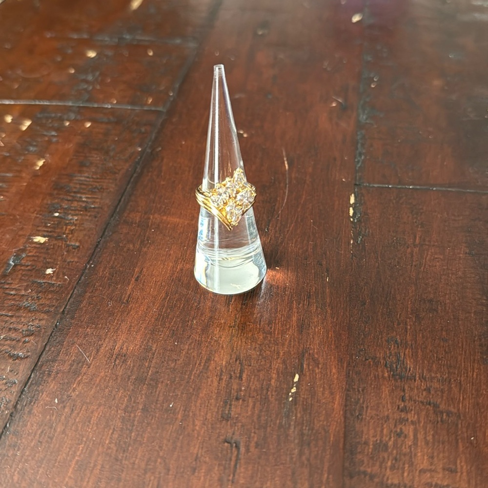 Vintage Roman gold tone quartz ring